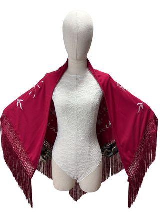 Manton Flamenco burdeos con Bordado Flores Blancas
