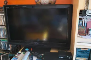 Televisor Toshiba Regza 80cm