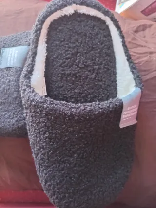 Chinelos preto confortáveis