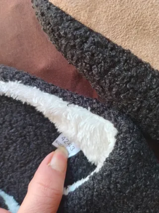 Chinelos preto confortáveis