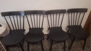 Sillas de comedor de madera negras