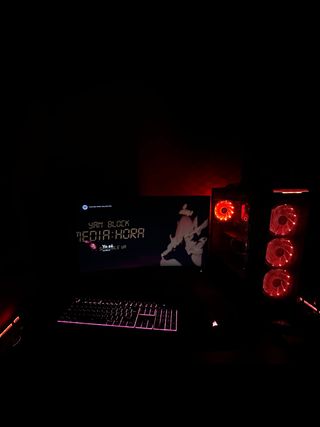 PC y Monitor Poco Uso