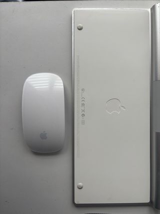 Teclado y ratón Apple Inalámbrico Pilas