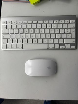 Teclado y ratón Apple Inalámbrico Pilas