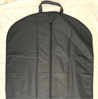 Lote 2 portatrajes + perchas Giorgio Armani negros