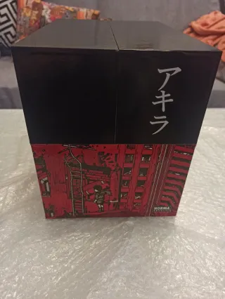 AKIRA Cofre 30 Aniversario