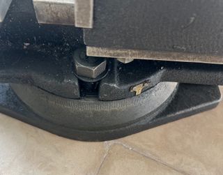 Mordaza Hidráulica Con Base Giratoria 360º