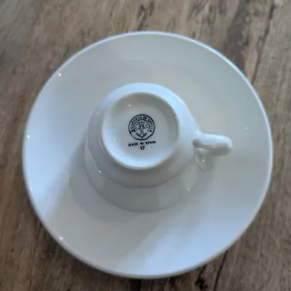 Taza de café y pato de La cartuja de Sevilla