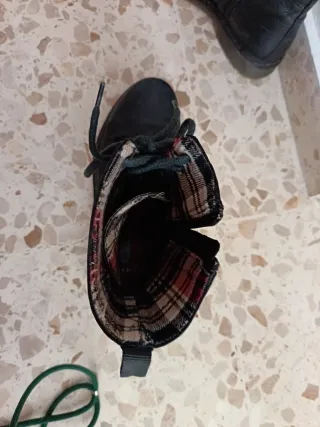 Botas negras con cremallera