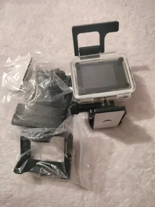 Cámara Deportiva LH Negra y Plateada