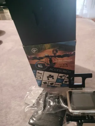 Cámara Deportiva LH Negra y Plateada