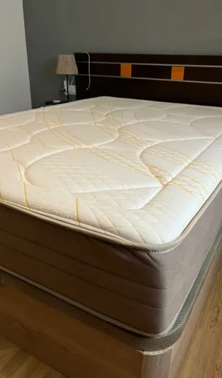 Materasso ortopedico. Viscoelastico con molle