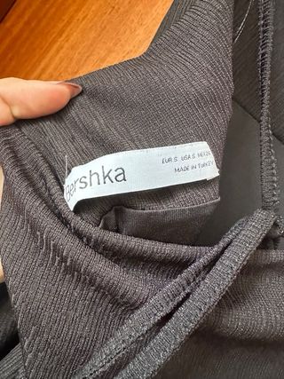 Vestido preto com brilhos