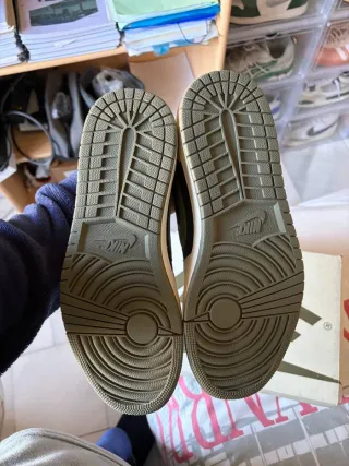 Nike jordan Travis Scott