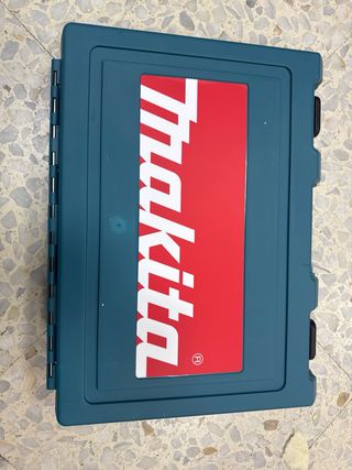 Taladro Percutor Makita HP2070 20mm 1010w