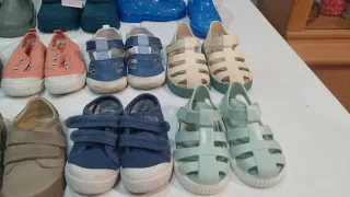 Lote 14 pares zapatos infantiles de niño