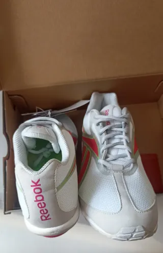 Tênis Reebok EasyTone Rosa e Branco