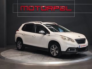 Peugeot 2008 Allure 1.6 BlueHDi 100