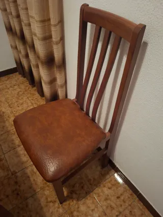 Mesa extensible y Sillas de comedor