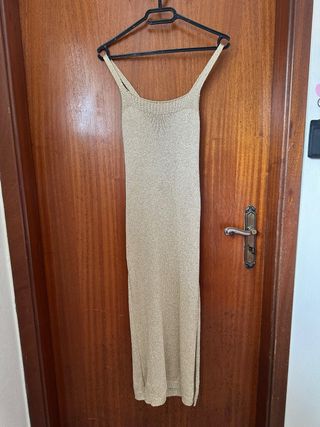 Vestido comprido dourado