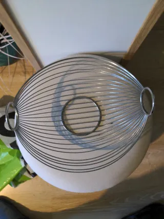 Frutero o centro de mesa de alambre