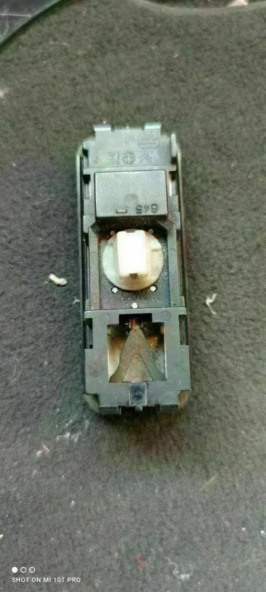 Luz techo Citroen Saxo AX ZX Peugeot 205 309 405