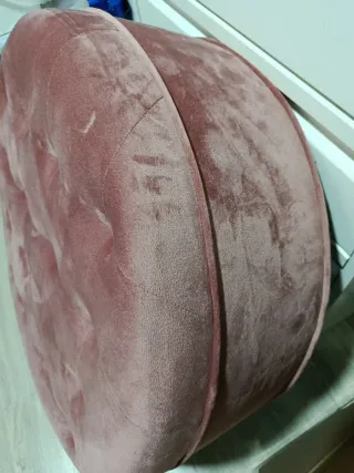 Puff rotondo rosa in velluto