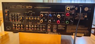 Amplificador Sintonizador Onkyo para cine en casa