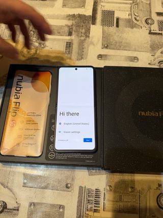 ZTE nubia Flip 5G Negro