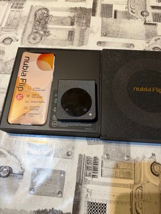 ZTE nubia Flip 5G Negro