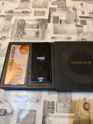 ZTE nubia Flip 5G Negro