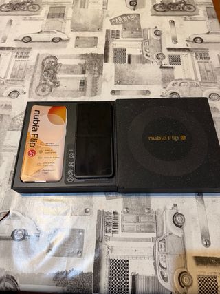 ZTE nubia Flip 5G Negro