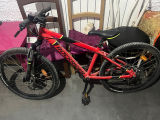 Bicicleta Rockrider Rossa 24 (9+ anni)