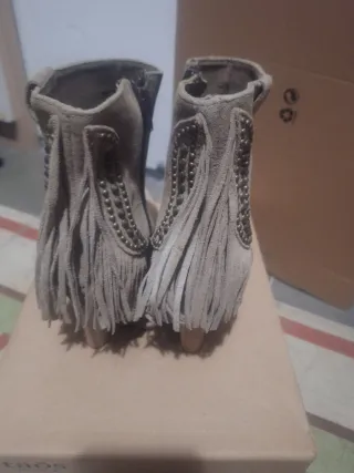Botines ante beige talla 39