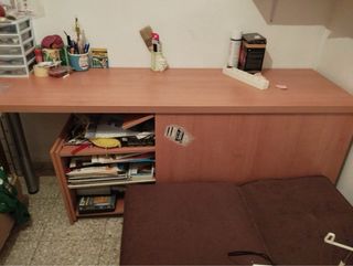 Escritorio madera y metal