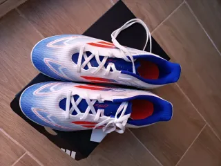 Botas fútbol multitacos Adidas F50