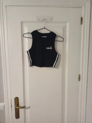 Top Adidas Negro Corto