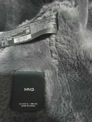 Cazadora polipiel mujer negra nueva, a mitad de pr