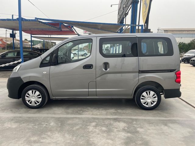 Nissan NV200