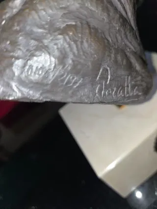 Figura Bronce Toro Busto Andrés Peralta