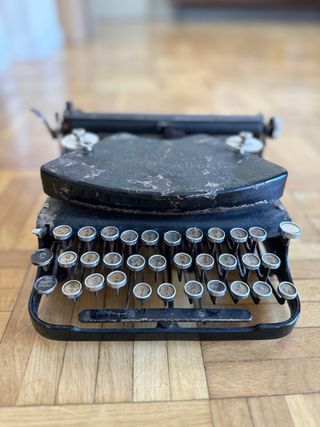 Klein-Adler 1925: Joya Mecánica para Restaurar