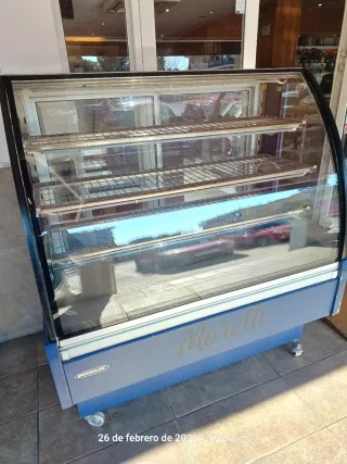 Vitrina expositora caliente