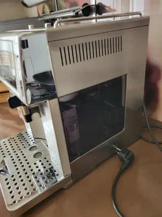 Cafetera DeLonghi Primadonna Avant