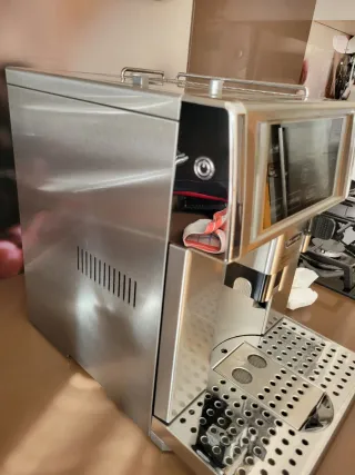 Cafetera DeLonghi Primadonna Avant