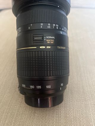 Cámara Reflex Nikon D60 Negra + Accesorios