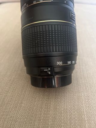 Cámara Reflex Nikon D60 Negra + Accesorios