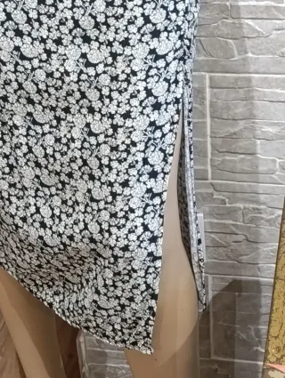 Falda larga estampada con abertura