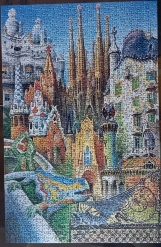 Puzzle Educa 1000 piezas Gaudí Barcelona