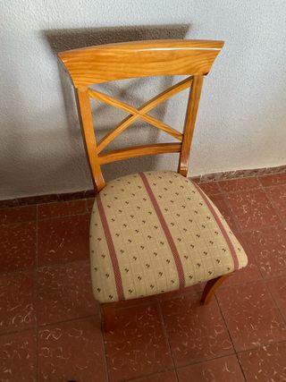 6 Sillas de madera con asiento tapizado