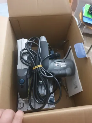 Sierra Circular de Mano Ferrex 1500W tengo dos